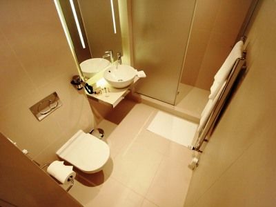 Готель Three Storks 5*